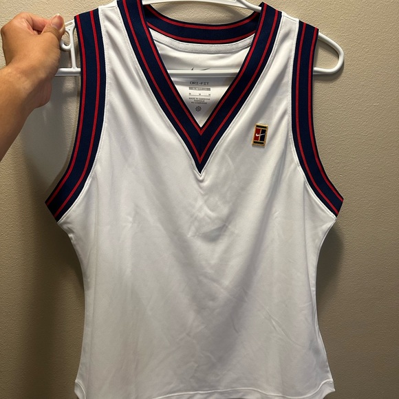 Nike Tennis top and skirt set - Picture 3 of 6